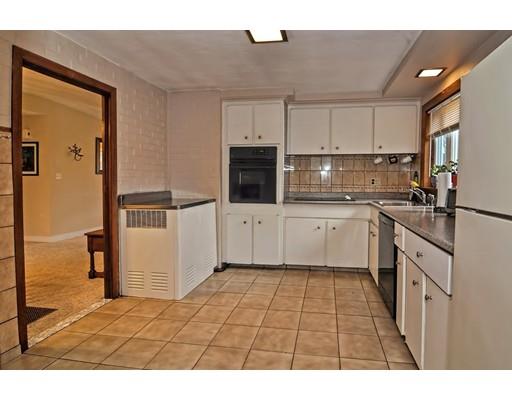 8 Ruthellen Rd, Framingham, MA 01701 photo 11