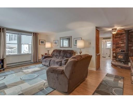 15 Track Rd, Reading, MA 01867 photo 2