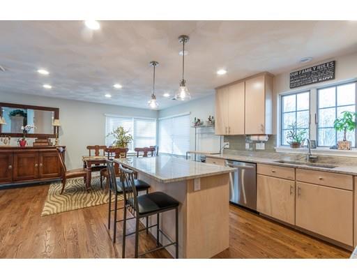 31 Harold Ave, Reading, MA 01867 photo 6