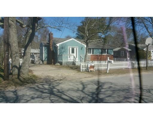81 Fearing St, Buzzards Bay, MA 02532 photo 2
