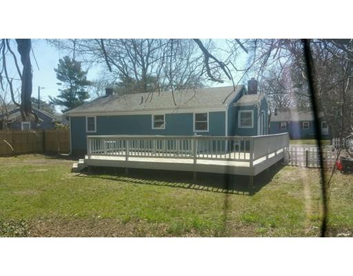 81 Fearing St, Buzzards Bay, MA 02532 photo 3