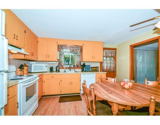 19 Blueberry Ln, Reading, MA 01867 photo 5