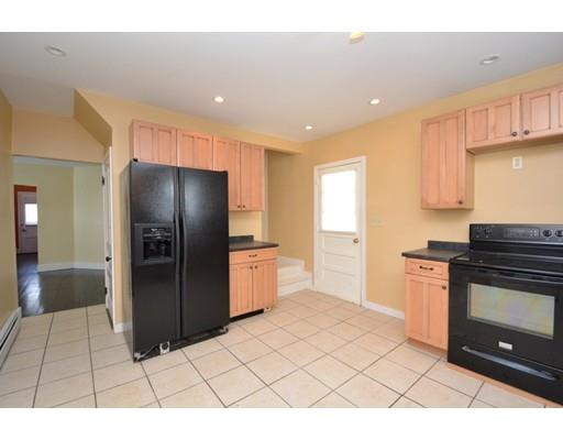 30 Maple St, Webster, MA 01570 photo 4