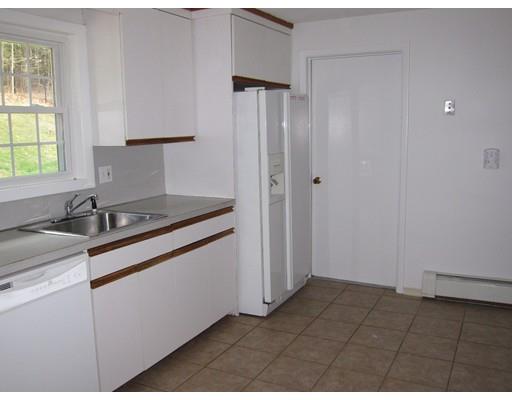 33 Eisenhower Rd, Framingham, MA 01701 photo 9