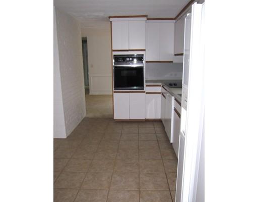 33 Eisenhower Rd, Framingham, MA 01701 photo 11