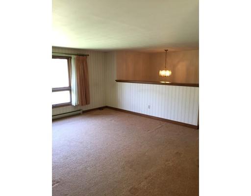 75 Hartford Ave E, Mendon, MA 01756 photo 15