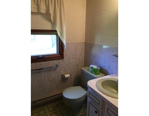 75 Hartford Ave E, Mendon, MA 01756 photo 18
