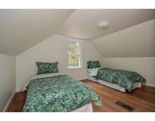 89 Waquoit Rd E, Barnstable, MA 02635 photo 10