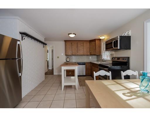 89 Waquoit Rd E, Barnstable, MA 02635 photo 5