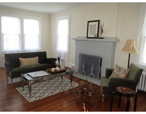 77 Wayne St, Springfield, MA 01118 photo 9