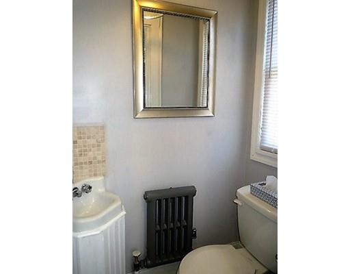 77 Wayne St, Springfield, MA 01118 photo 17