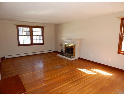 8 Brian Rd, Franklin, MA 02038 photo 3