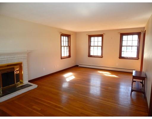 8 Brian Rd, Franklin, MA 02038 photo 2