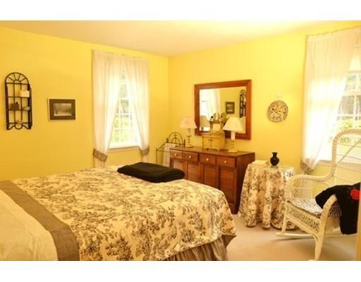 203 Fox Hill Rd, Needham, MA 02492 photo 15