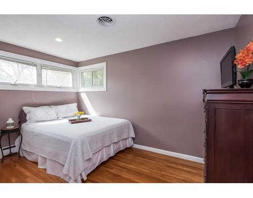 72 Squire Ln, Springfield, MA 01118 photo 22