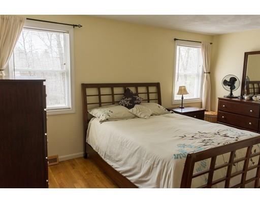 57 Stoney Brook Dr, Sutton, MA 01590 photo 10