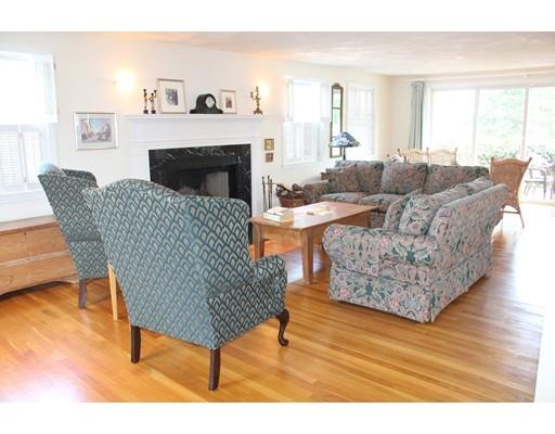 2 Breezy Point Rd, Gloucester, MA 01930 photo 3