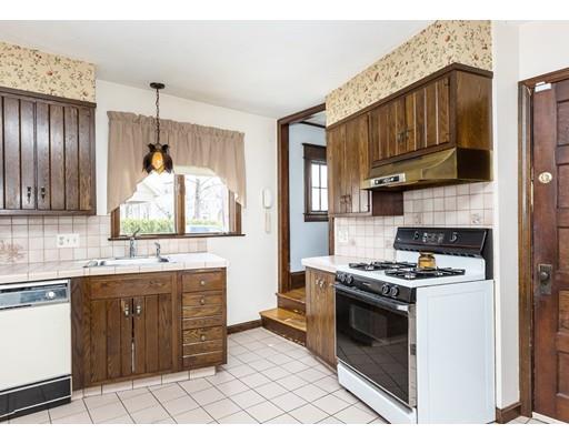 4 Larkspur St, Springfield, MA 01108 photo 16