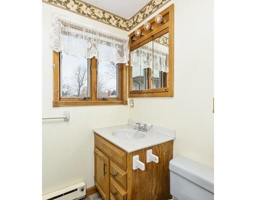 4 Larkspur St, Springfield, MA 01108 photo 21