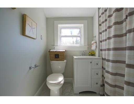 8 Bates Park Ave, Beverly, MA 01915 photo 13