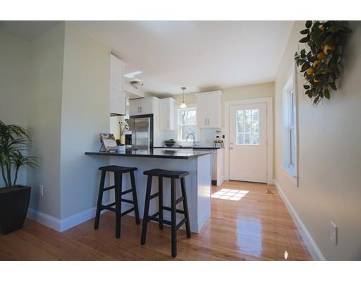 8 Bates Park Ave, Beverly, MA 01915 photo 5