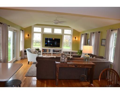 39 Davis St, Mansfield, MA 02048 photo 4