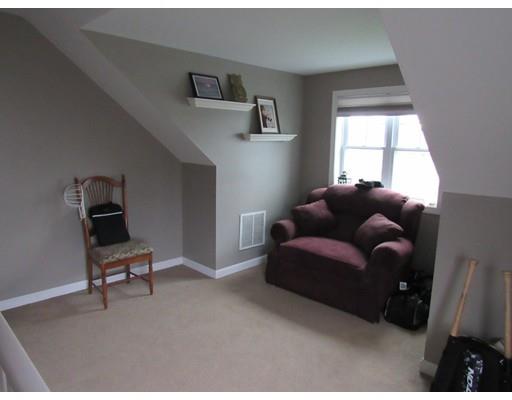 187 Arcadia Blvd, Springfield, MA 01118 photo 17