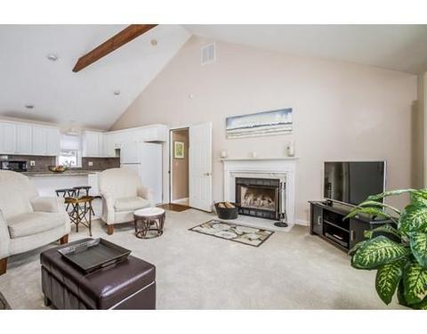 8 Leeshore Dr, Mashpee, MA 02649 photo 4