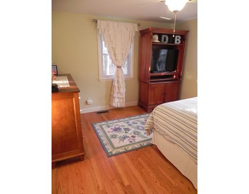 1 Fenmere Ave, Wellesley, MA 02482 photo 10