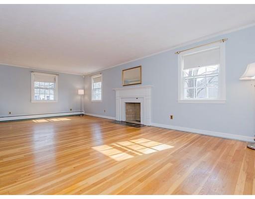 51 Scott Cir, Dedham, MA 02026 photo 4