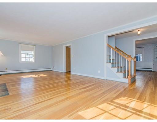51 Scott Cir, Dedham, MA 02026 photo 2