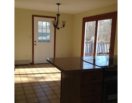 21 Dixfield St, Worcester, MA 01606 photo 12