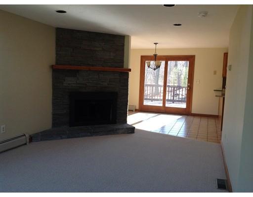 21 Dixfield St, Worcester, MA 01606 photo 4