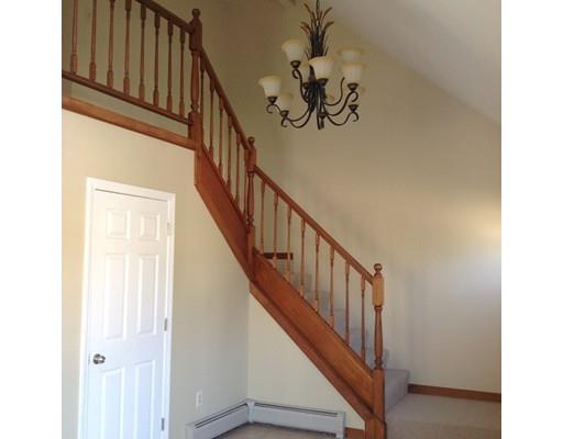 21 Dixfield St, Worcester, MA 01606 photo 3