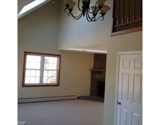 21 Dixfield St, Worcester, MA 01606 photo 5