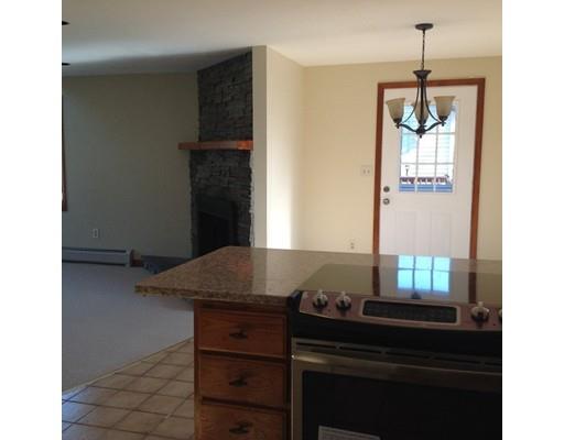 21 Dixfield St, Worcester, MA 01606 photo 9