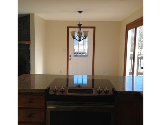 21 Dixfield St, Worcester, MA 01606 photo 10