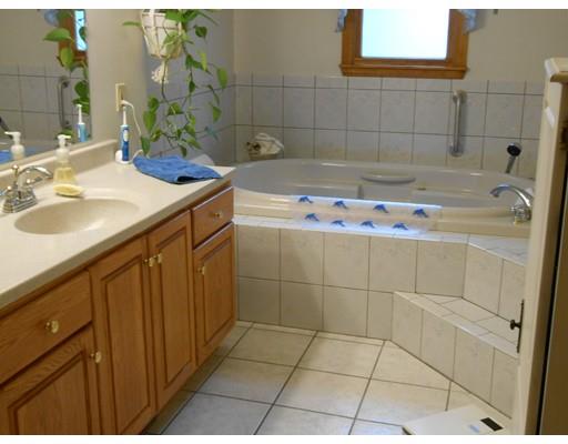 41 Corbin Rd, Dudley, MA 01571 photo 10