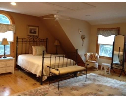 17 Ledge Ln, Gloucester, MA 01930 photo 9