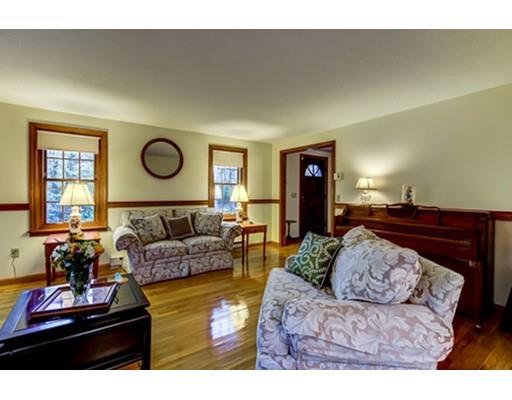 4 Thayer St, Upton, MA 01568 photo 10