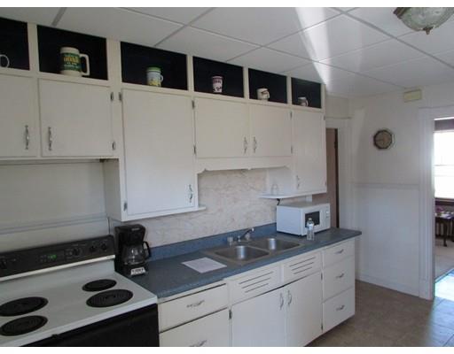41 Old Point St, Springfield, MA 01109 photo 6
