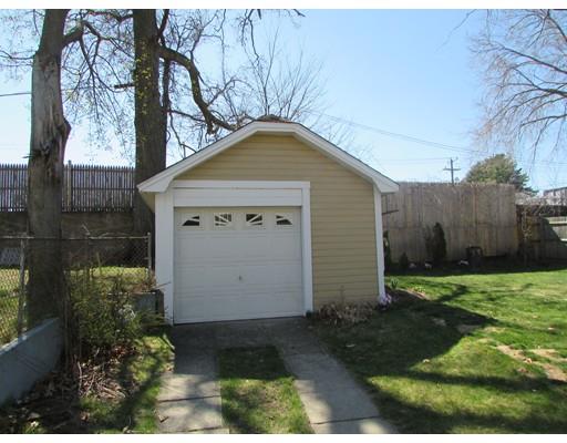41 Old Point St, Springfield, MA 01109 photo 5