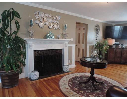 651 Valentine St, Fall River, MA 02720 photo 8