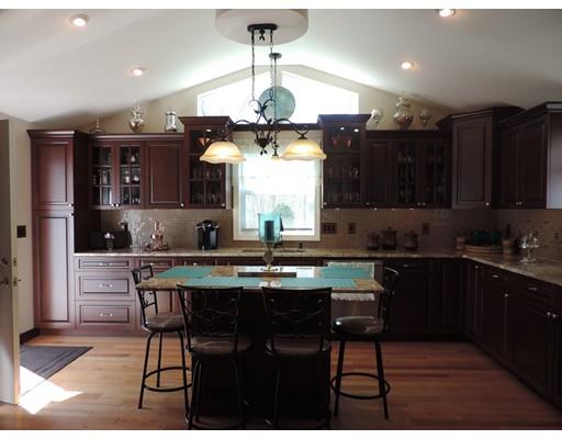 651 Valentine St, Fall River, MA 02720 photo 2