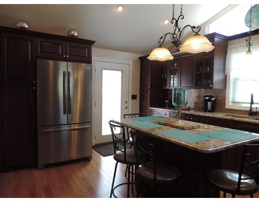 651 Valentine St, Fall River, MA 02720 photo 3
