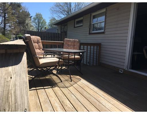 73 Wakefield St, Springfield, MA 01151 photo 4