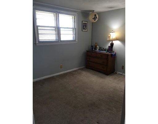 73 Wakefield St, Springfield, MA 01151 photo 17
