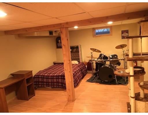 73 Wakefield St, Springfield, MA 01151 photo 23