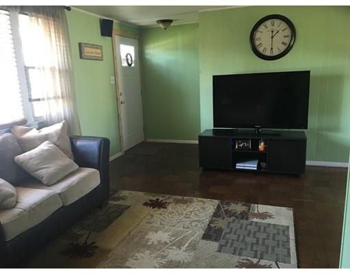 73 Wakefield St, Springfield, MA 01151 photo 7