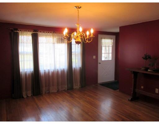 46 Roberta Rd, Blackstone, MA 01504 photo 2